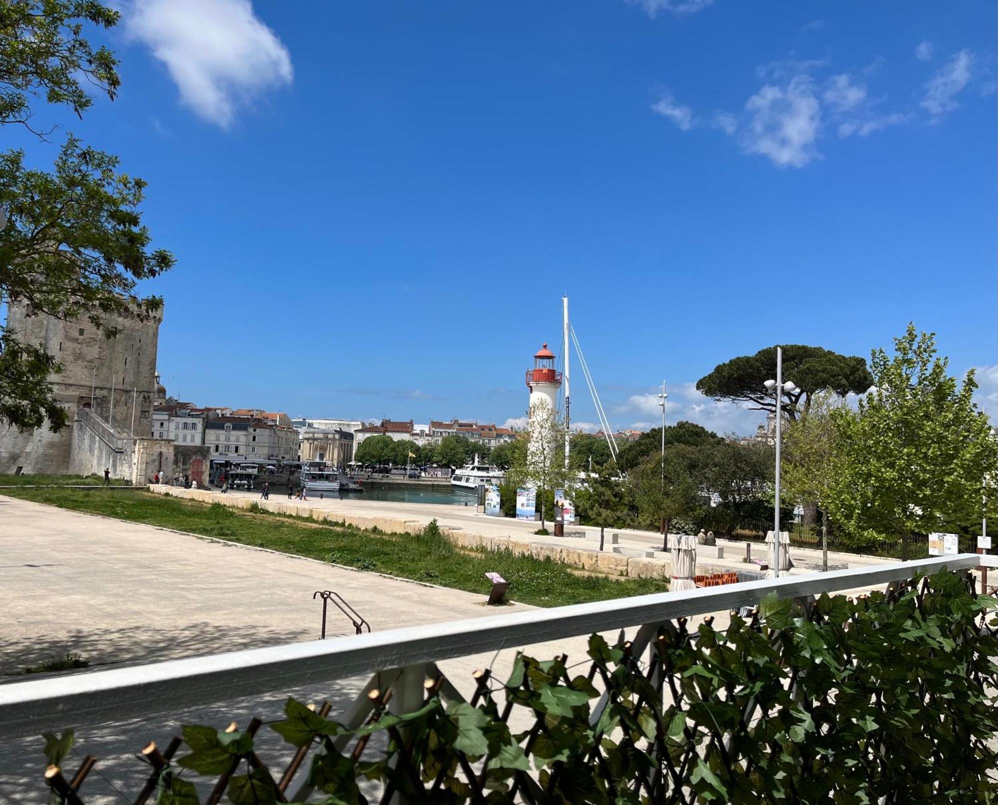 Les 3 Tours Et Parking Apartment Ла Рошел Екстериор снимка