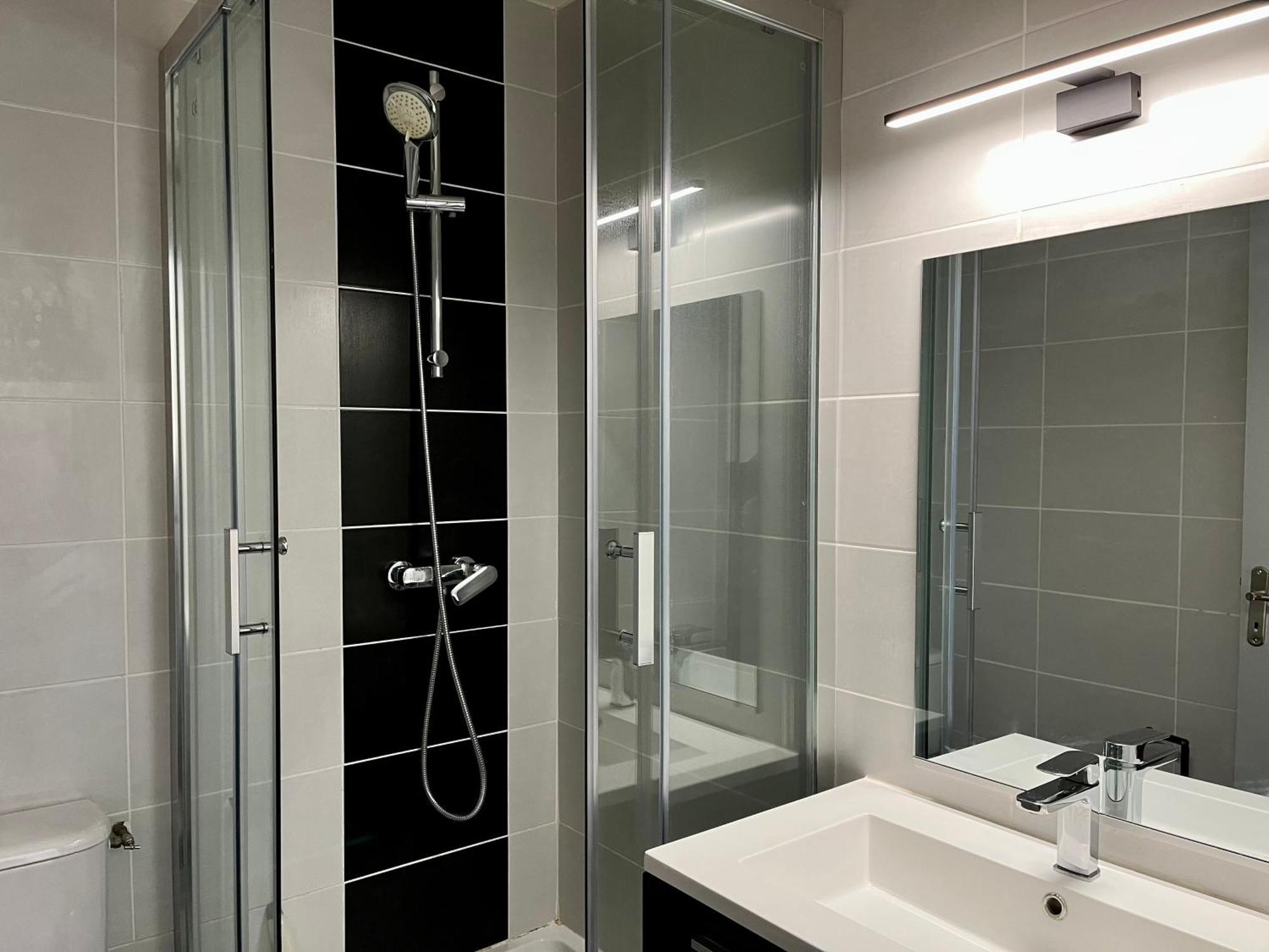 Les 3 Tours Et Parking Apartment Ла Рошел Екстериор снимка