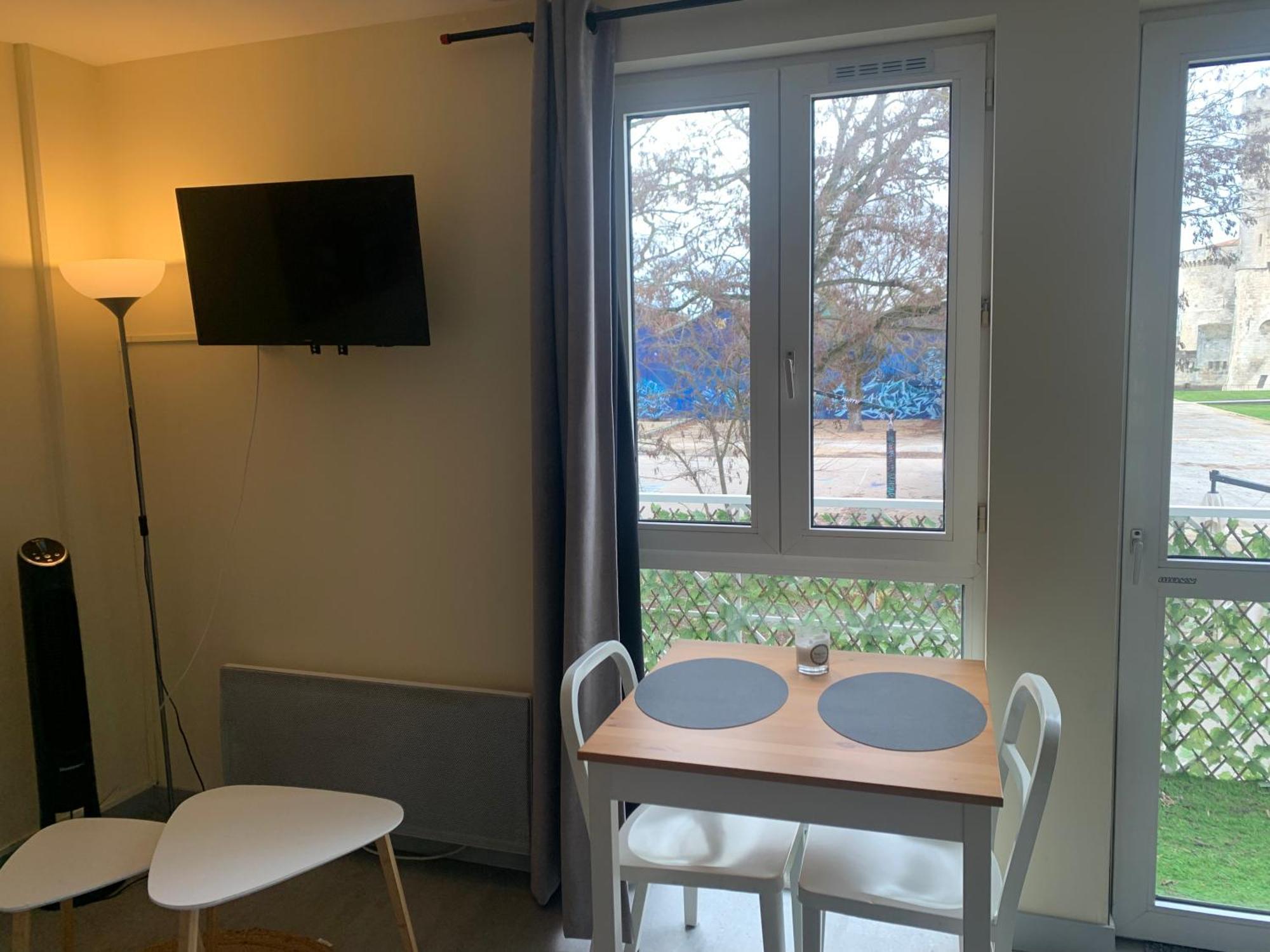 Les 3 Tours Et Parking Apartment Ла Рошел Екстериор снимка